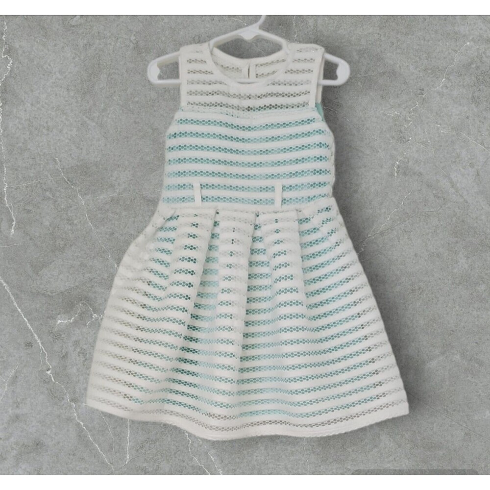 Girls Sleeveless Eyelet Fabric Dress Green Underlay  knees Length White Size 4